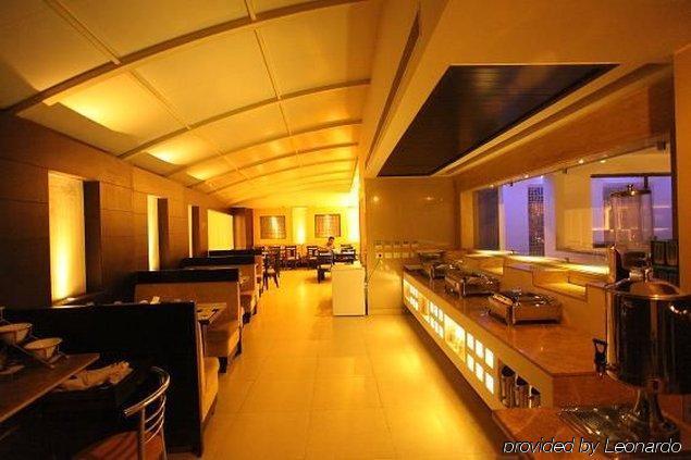 Hotel Chanchal Deluxe Nueva Delhi Restaurante foto